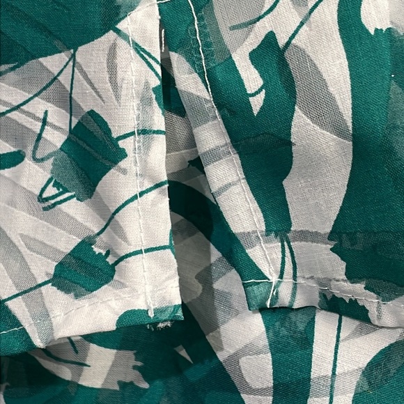 Mr. Max Sheer Blouse, Green & White, Abstract Floral Design, SZ XL  NWOT - Picture 9 of 9